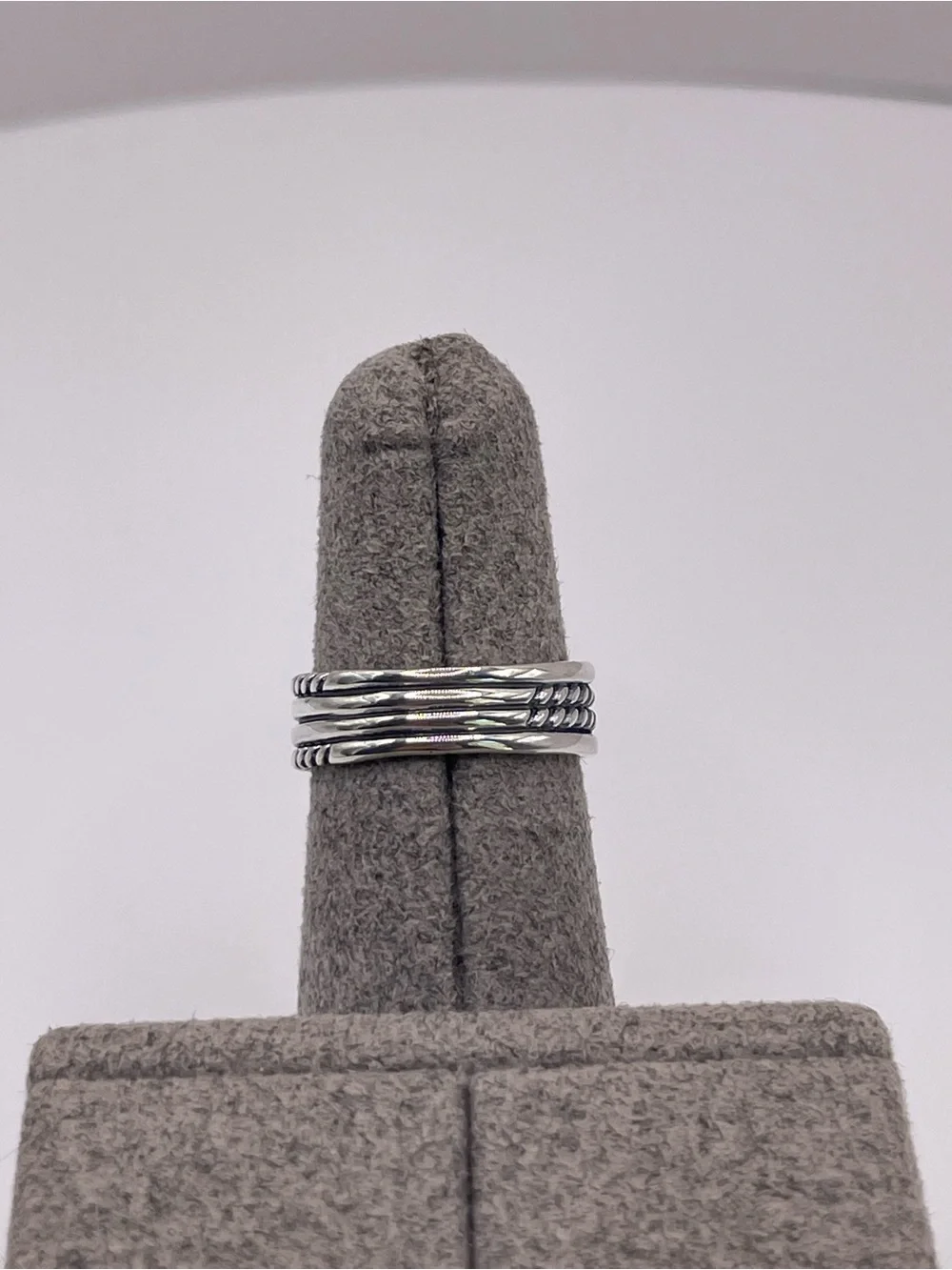David Yurman X Crossover Band Ring with Diamonds - Picture 4 of 10